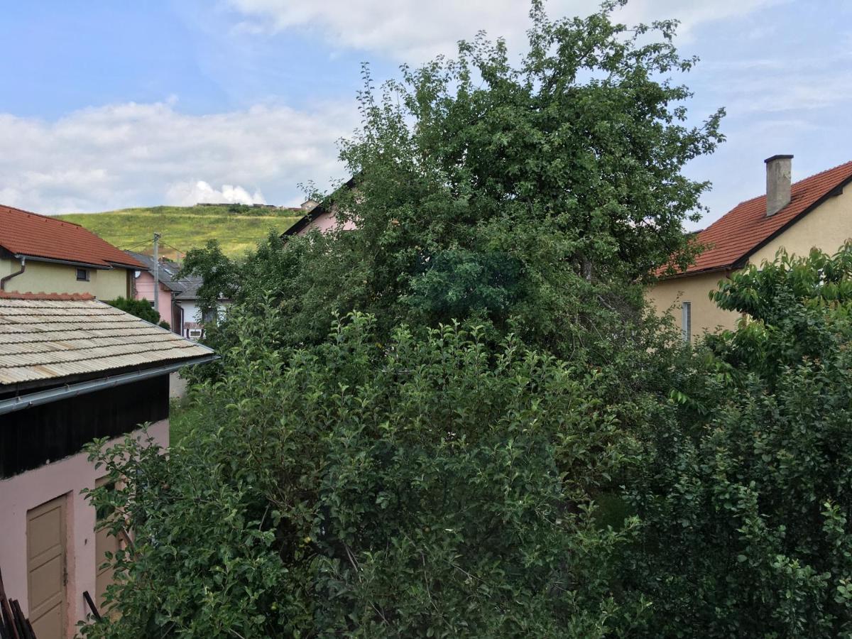הרבוצ'יסה Cottage Family מראה חיצוני תמונה